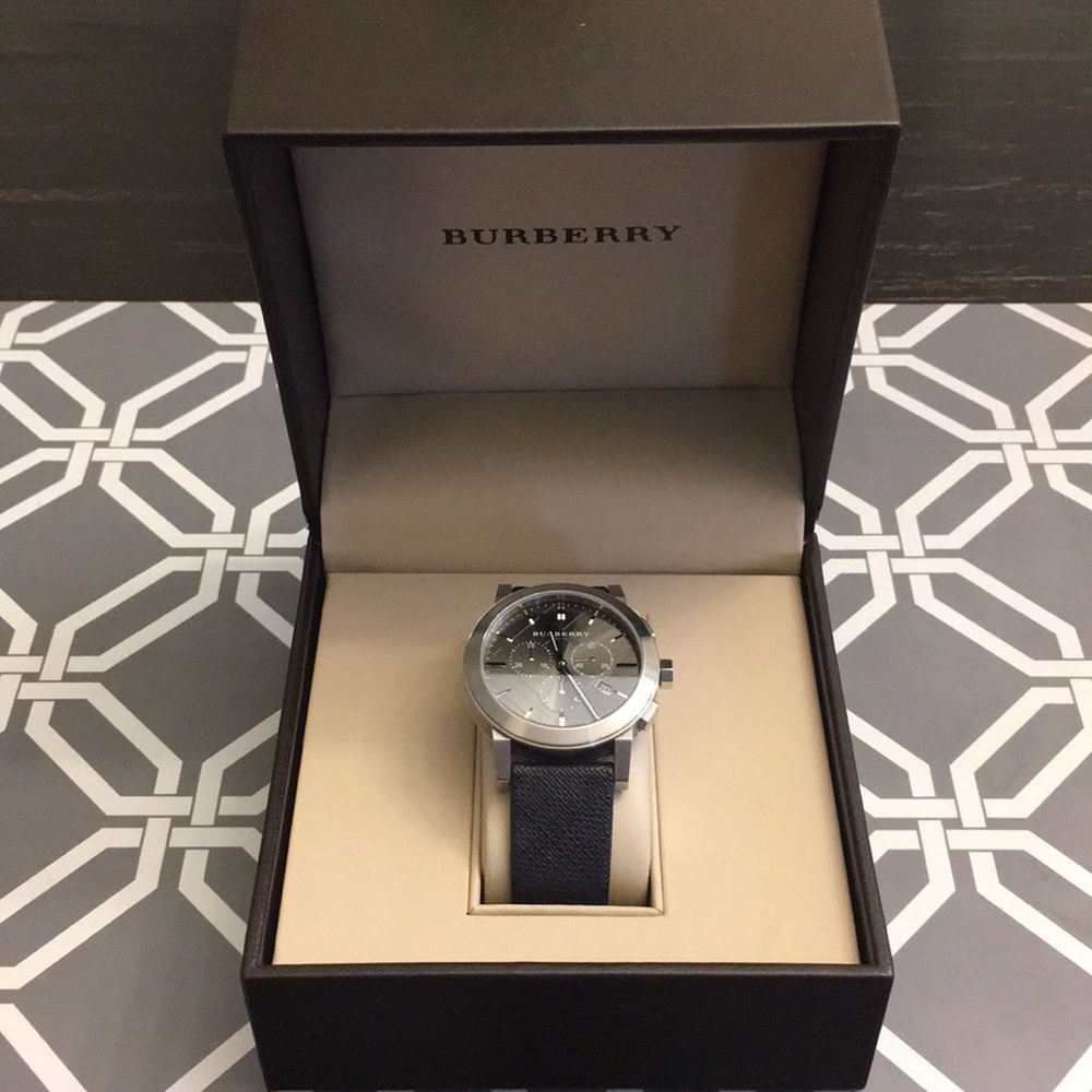 EUC Men’s Burberry Watch